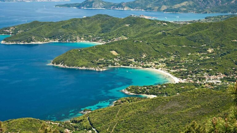 Yacht all'Isola d'Elba con broker nautico locale