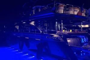 Azimut Fly 78 2011 in vendita – foto 17
