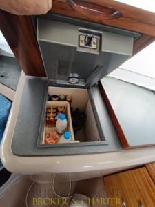 Fountaine Pajot Venezia 42 — 1994, foto 28 fornita da Buggemi Yacht