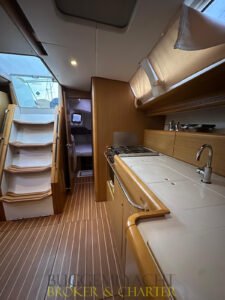 Jeanneau Sun Odyssey 44i — 2010, foto 9 fornita da Buggemi Yacht
