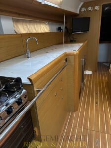 Jeanneau Sun Odyssey 44i — 2010, foto 10 fornita da Buggemi Yacht